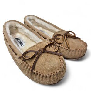 Minnetonka Cally Moccasin Flats Women's Furry Lined Bow Front Native Suede 6M